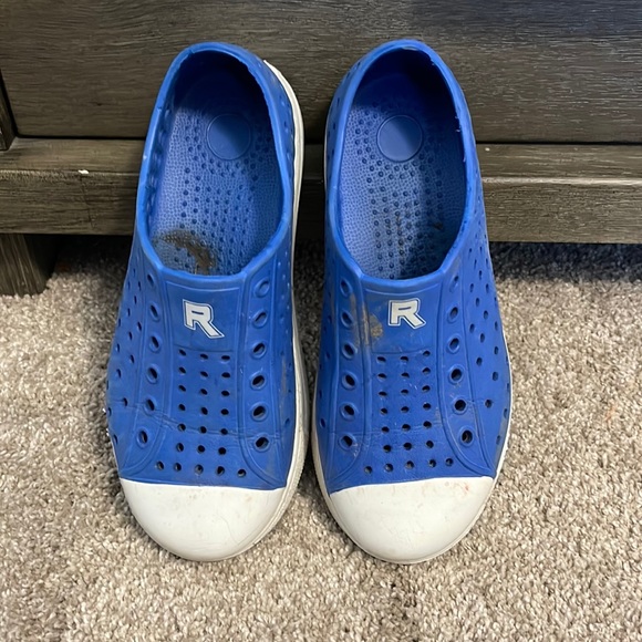 Rockets like Natives - Picture 1 of 3